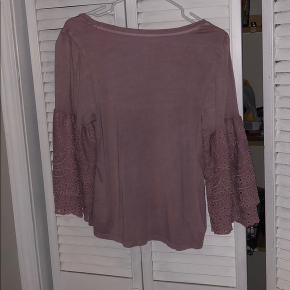 Large Mauve top from American Eagle - Picture 2 of 3